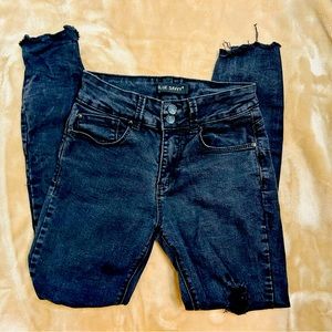 Blue Savvy Black distressed skinny jeans